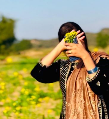 Komal Jabeen Profile Picture